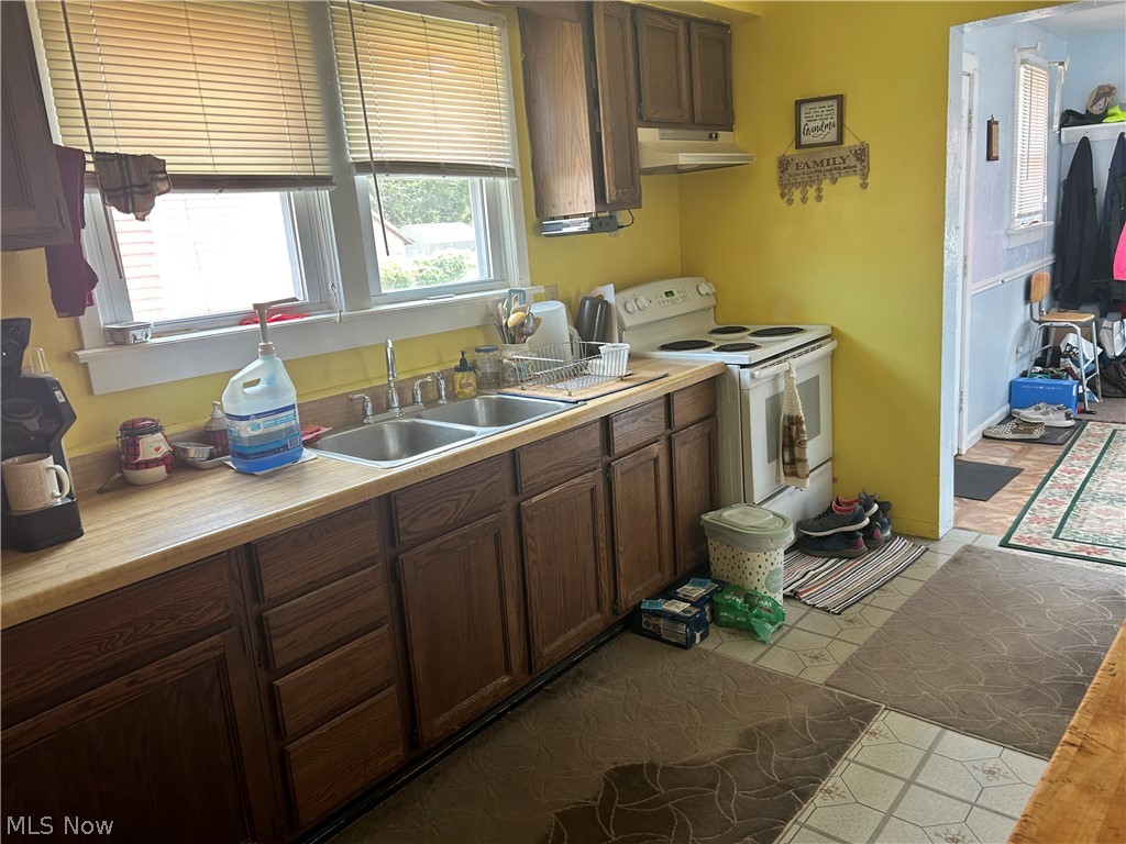 1726 E 45th Street Property Photo 11