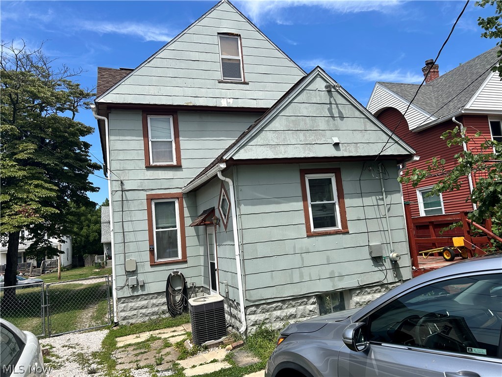 1726 E 45th Street Property Photo 31