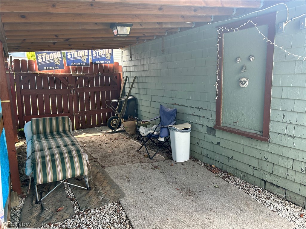 1726 E 45th Street Property Photo 34