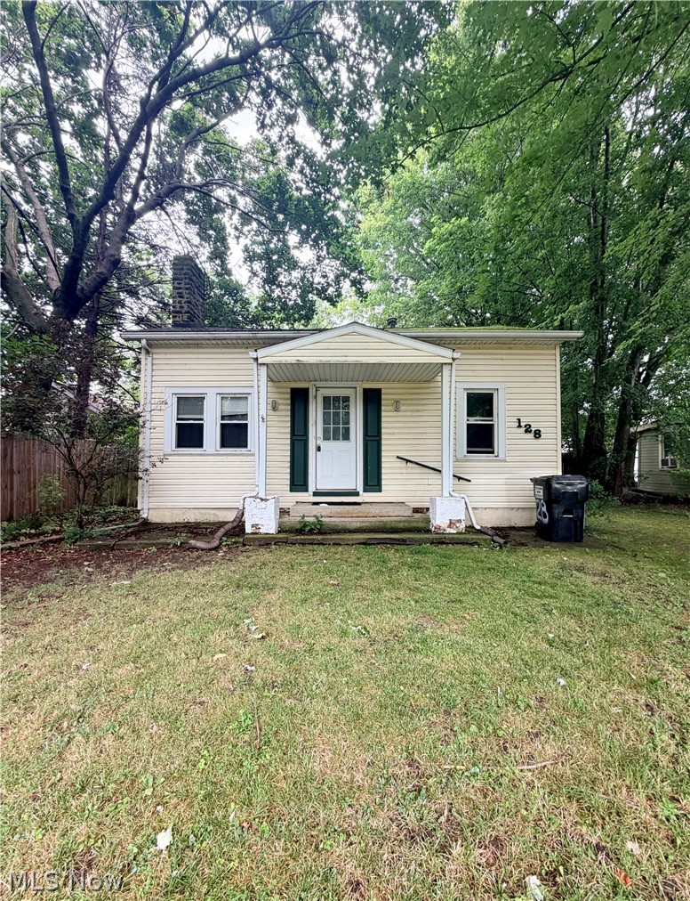 128 Lakeview Boulevard Property Photo 4