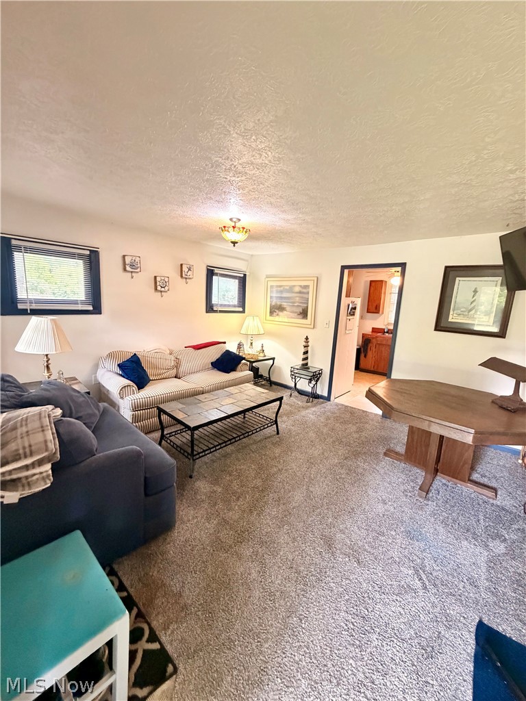 128 Lakeview Boulevard Property Photo 9