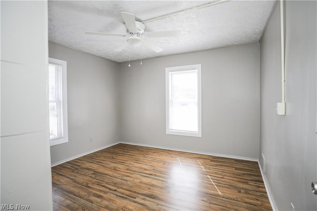 559 E Exchange E Property Photo 12
