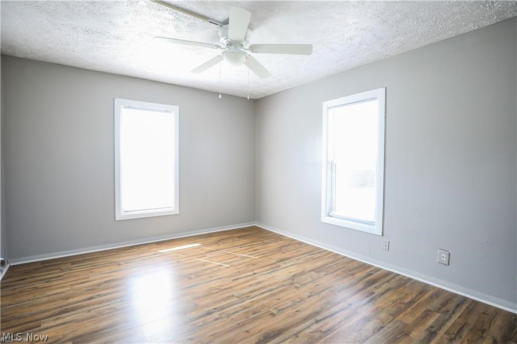 559 E Exchange E Property Photo 16