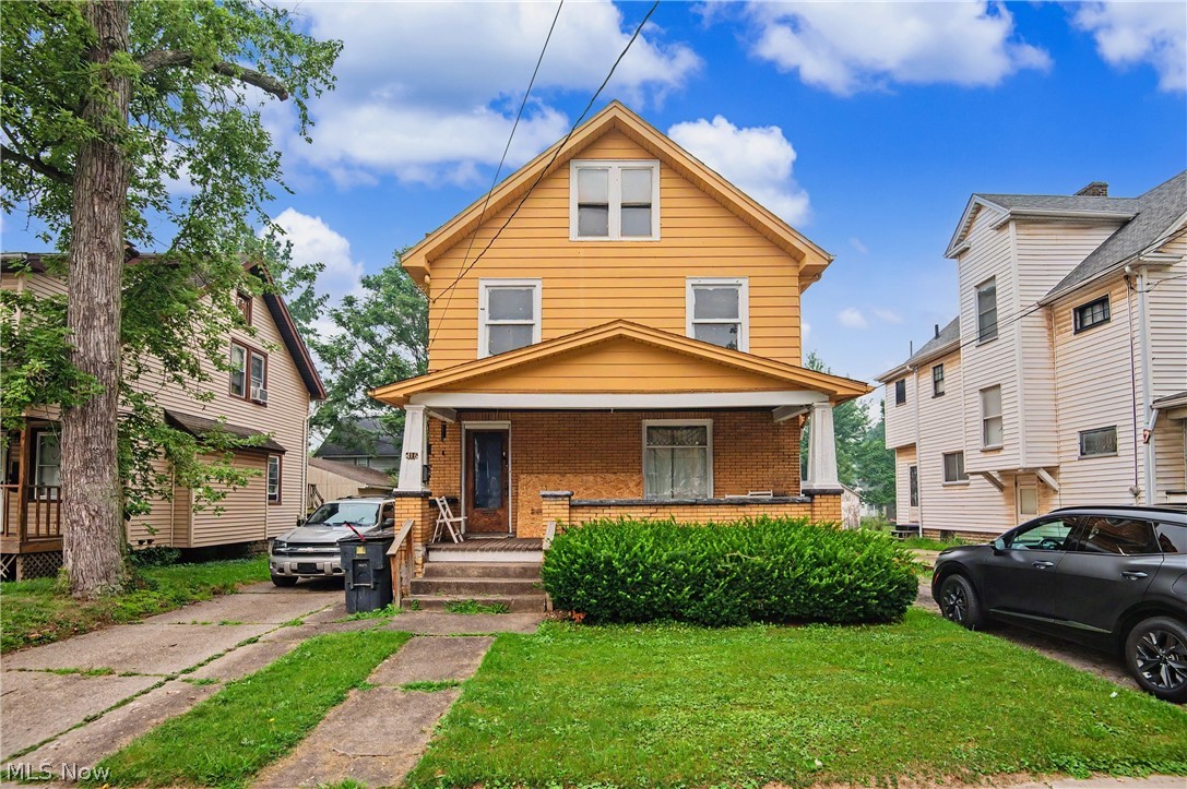 416 Laird Avenue Se Property Photo 1