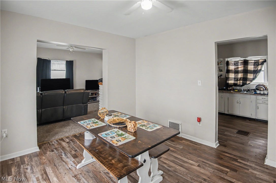 416 Laird Avenue Se Property Photo 5