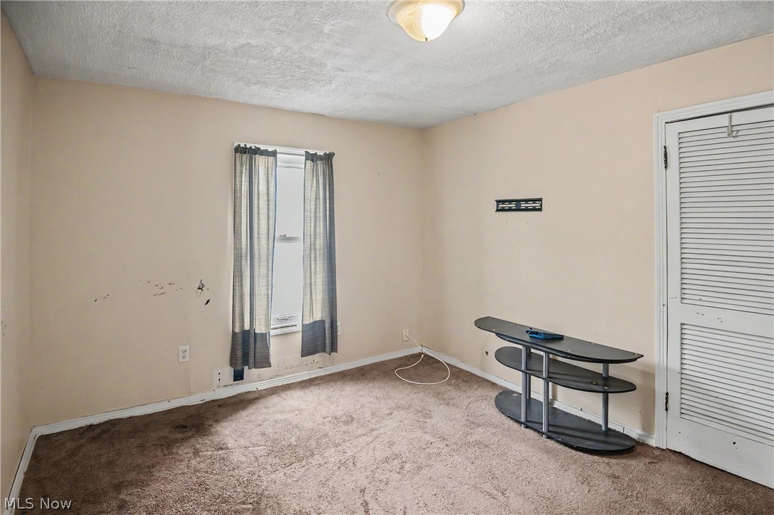 416 Laird Avenue Se Property Photo 12