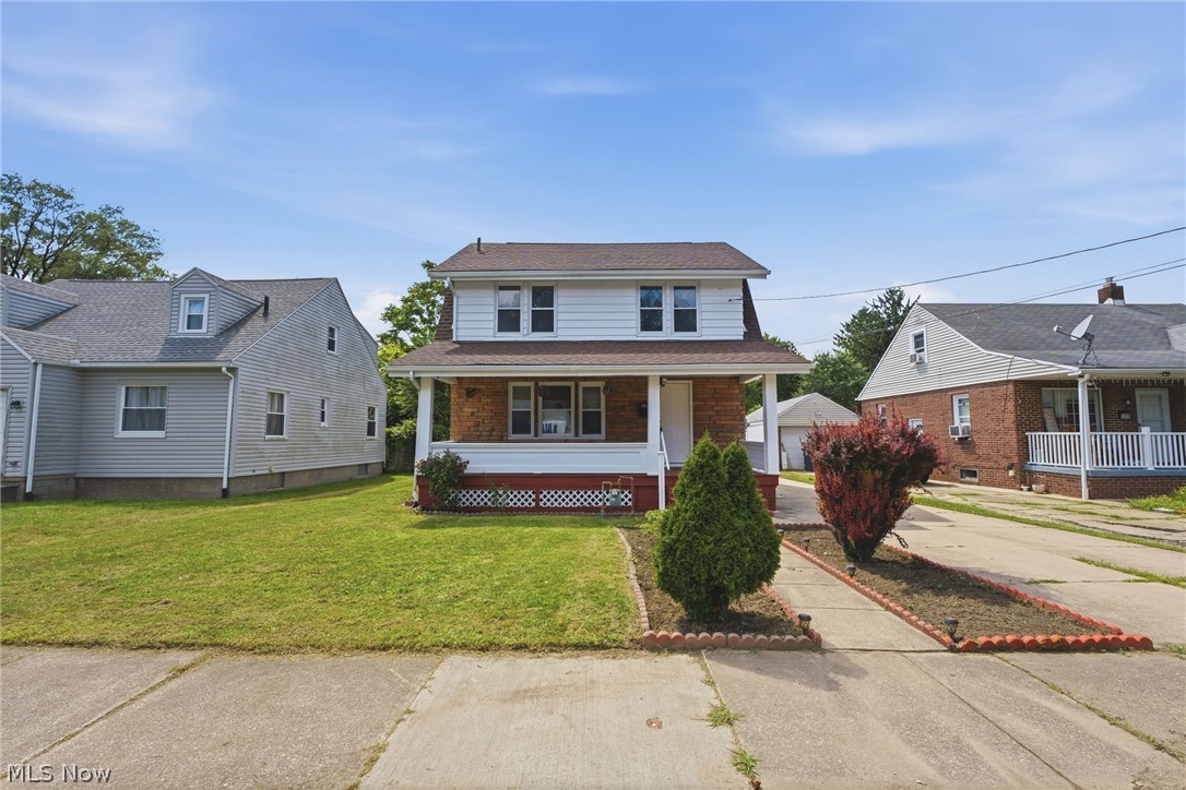 392 Oxford Avenue Property Photo 1