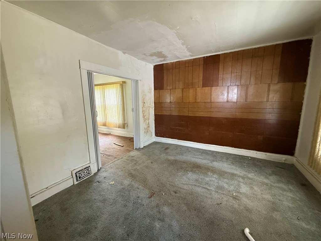 3533 E 133rd Street Property Photo 2