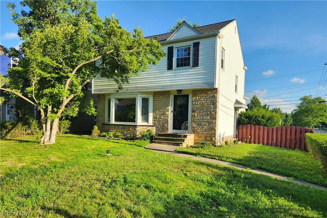 3862 Silsby Road Property Photo 1