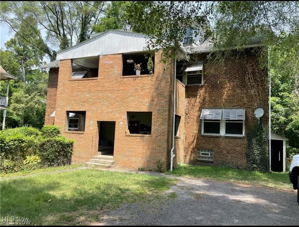 568 101 Street Property Photo 1