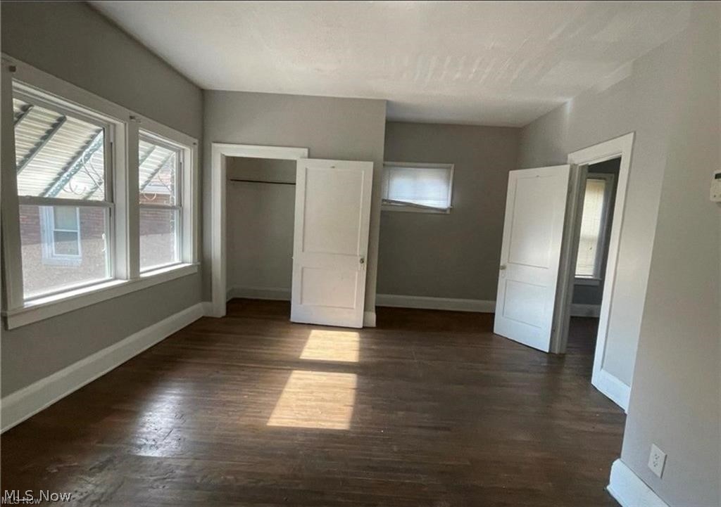 568 101 Street Property Photo 3