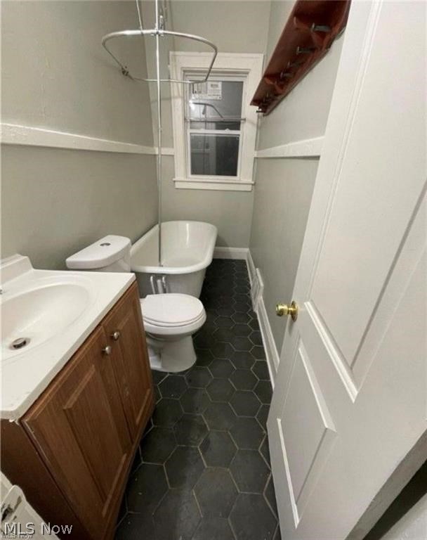568 101 Street Property Photo 5