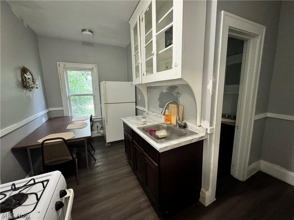 568 101 Street Property Photo 7