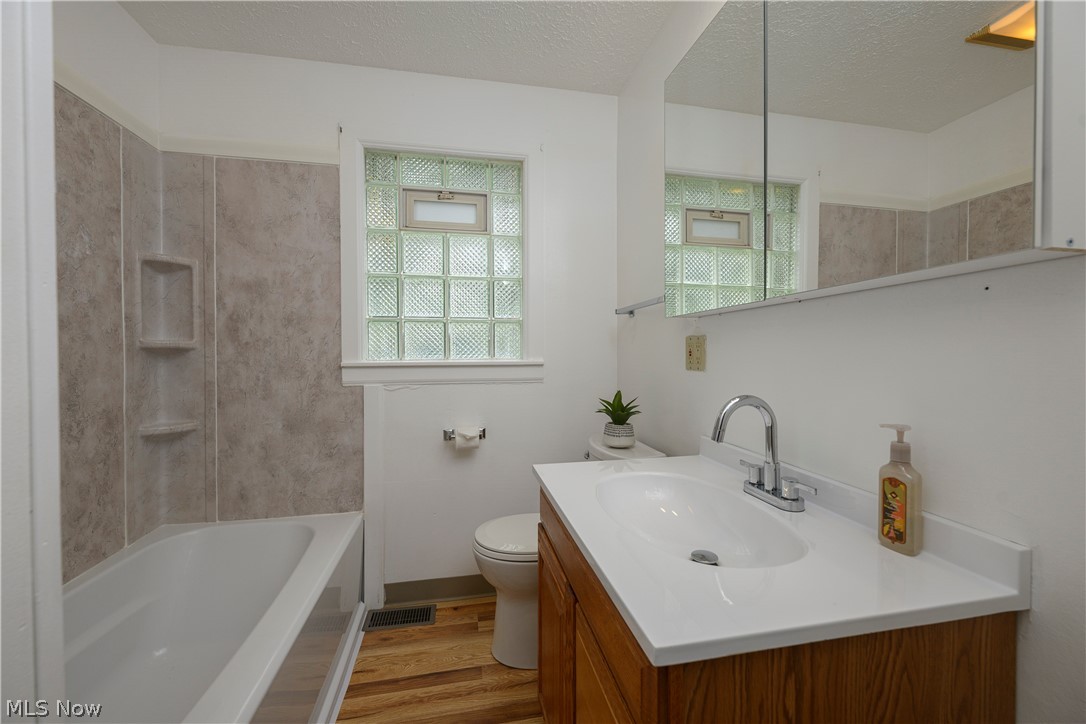 1320 19th Street Ne Property Photo 5