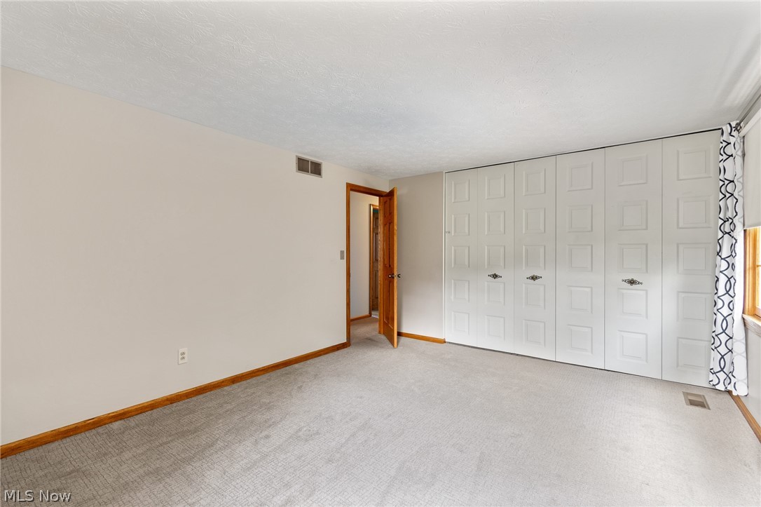 559 Berkshire Drive Property Photo 27
