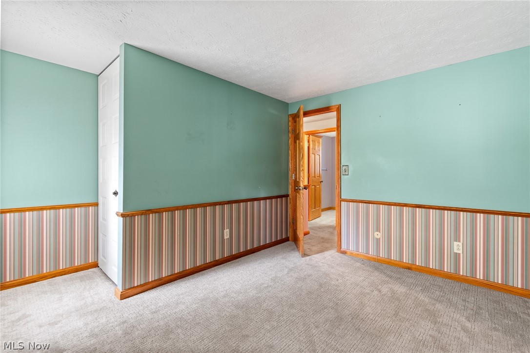 559 Berkshire Drive Property Photo 29