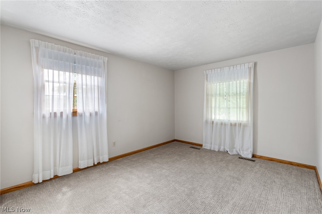 559 Berkshire Drive Property Photo 30