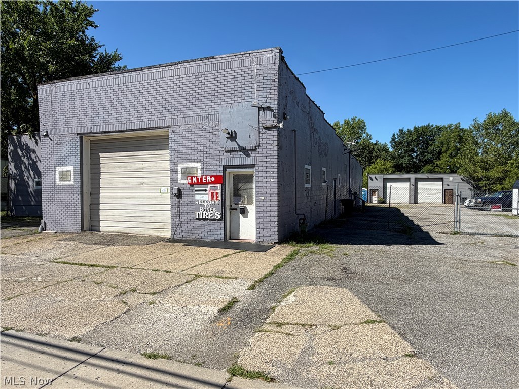 1566 Niles Road SE