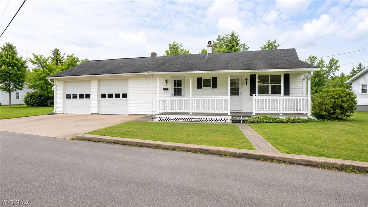 40 Sunset Drive Property Photo 1