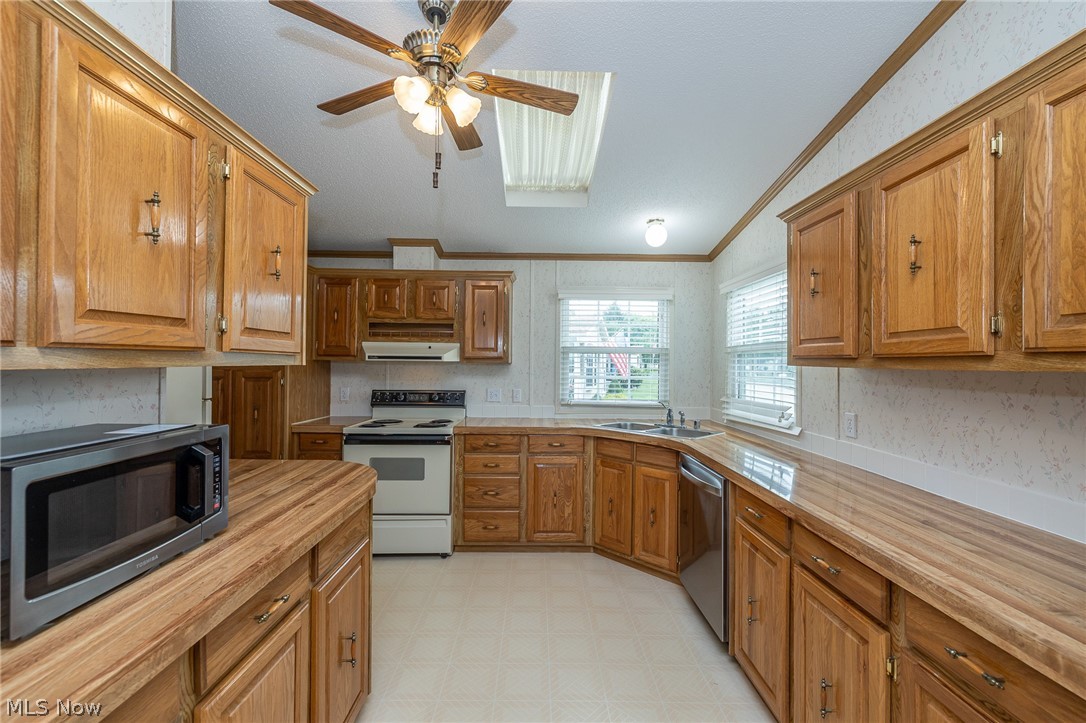 8 Jessica Lane Property Photo 14