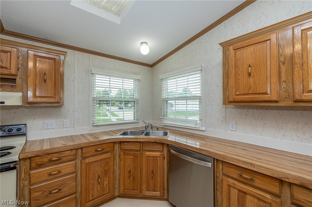 8 Jessica Lane Property Photo 15
