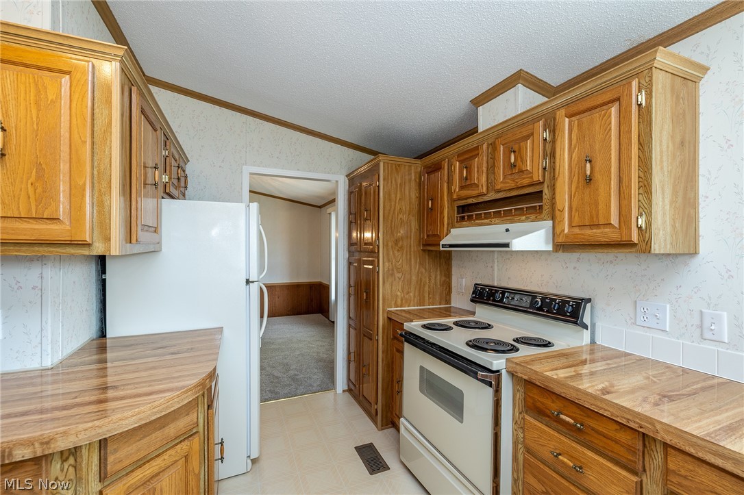 8 Jessica Lane Property Photo 16