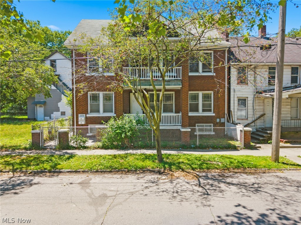 1256 E 60th Street Property Photo 1