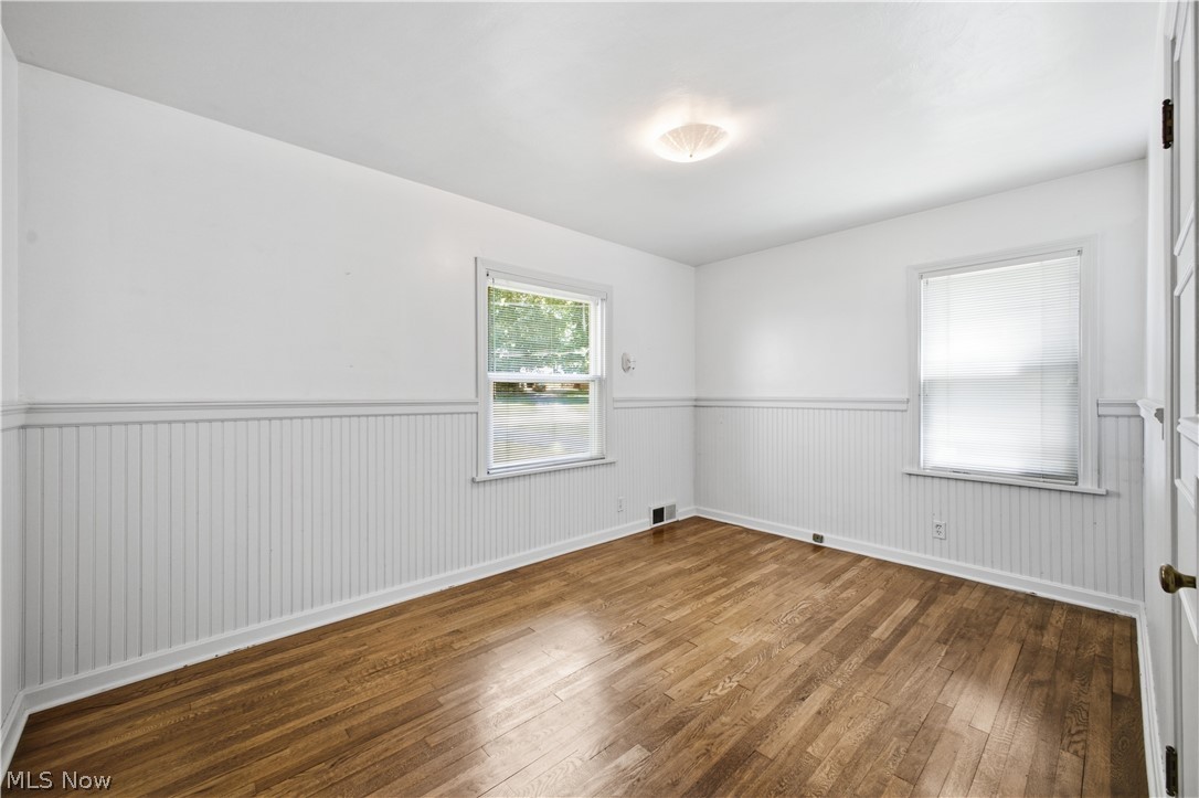 4642 Euclid Boulevard Property Photo 7