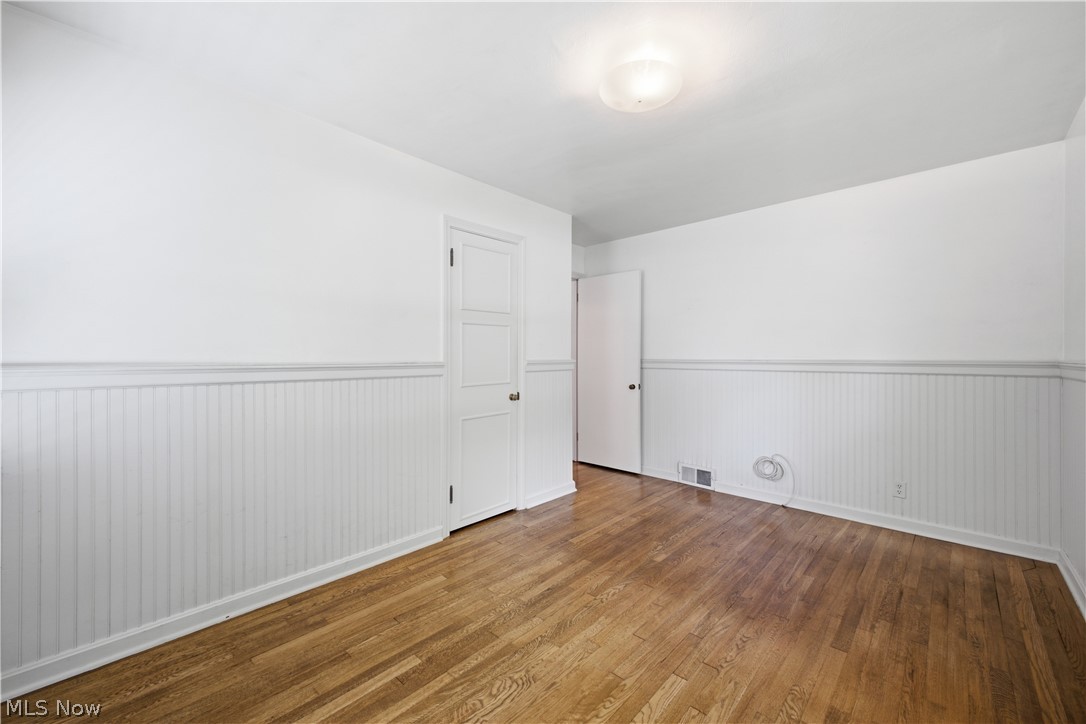 4642 Euclid Boulevard Property Photo 8