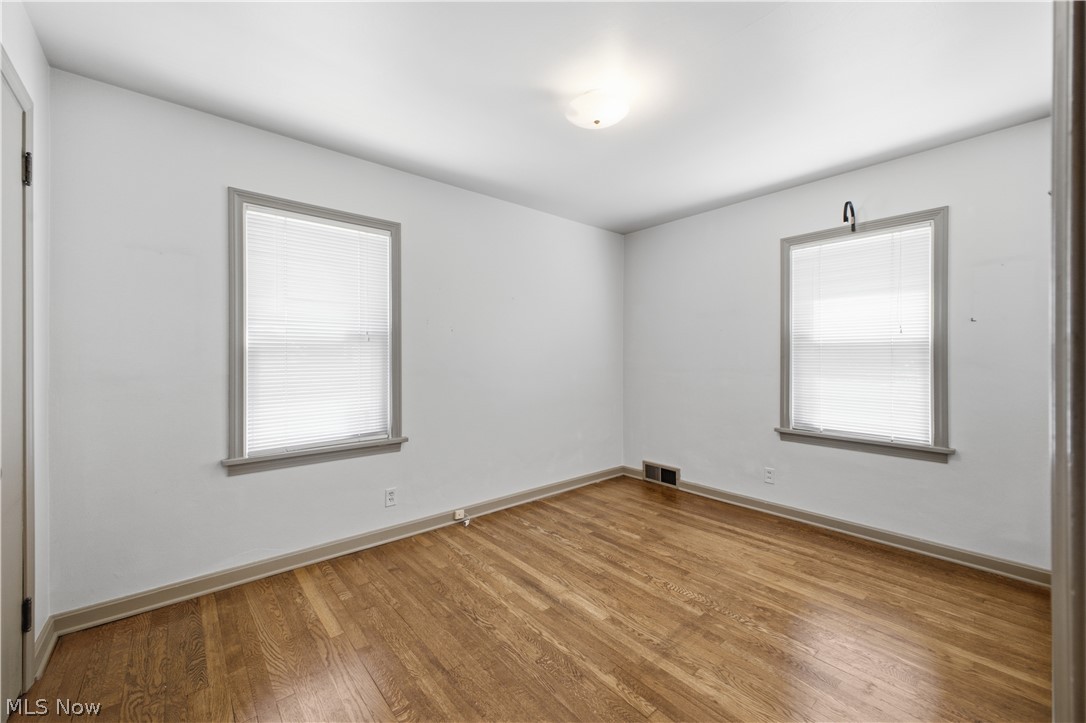 4642 Euclid Boulevard Property Photo 9