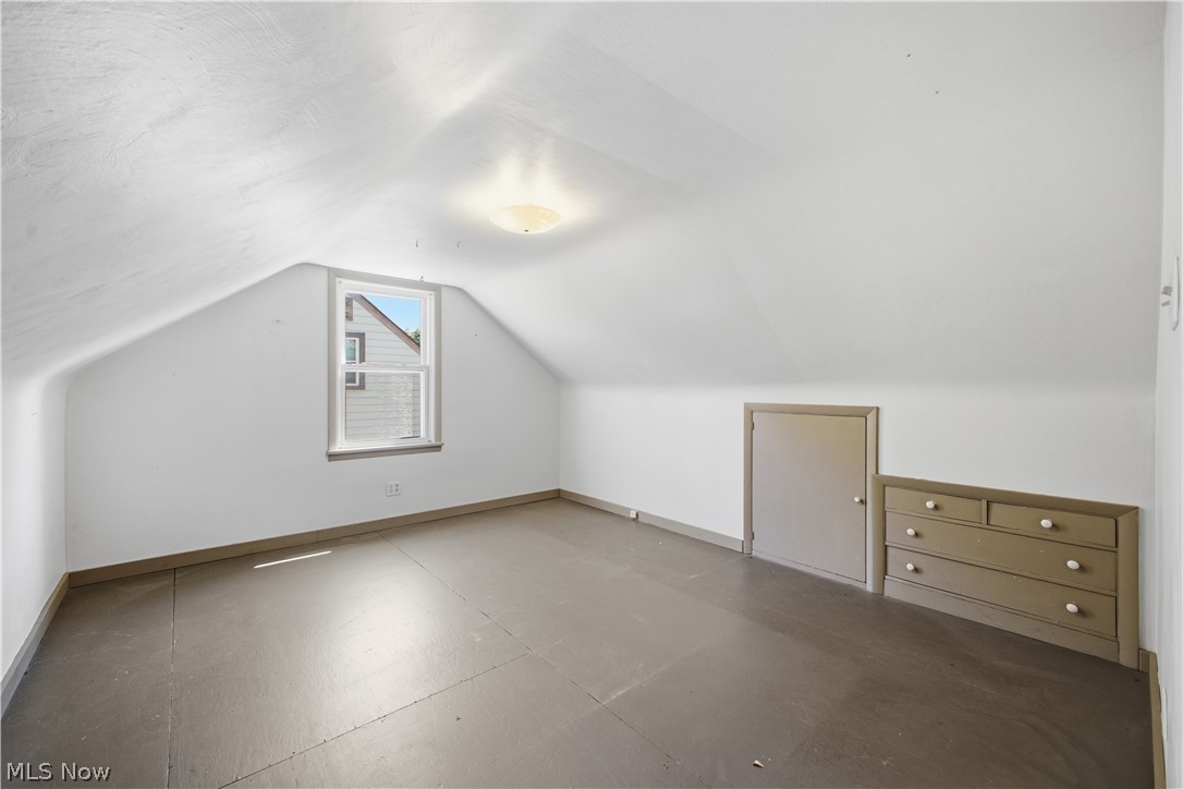 4642 Euclid Boulevard Property Photo 12