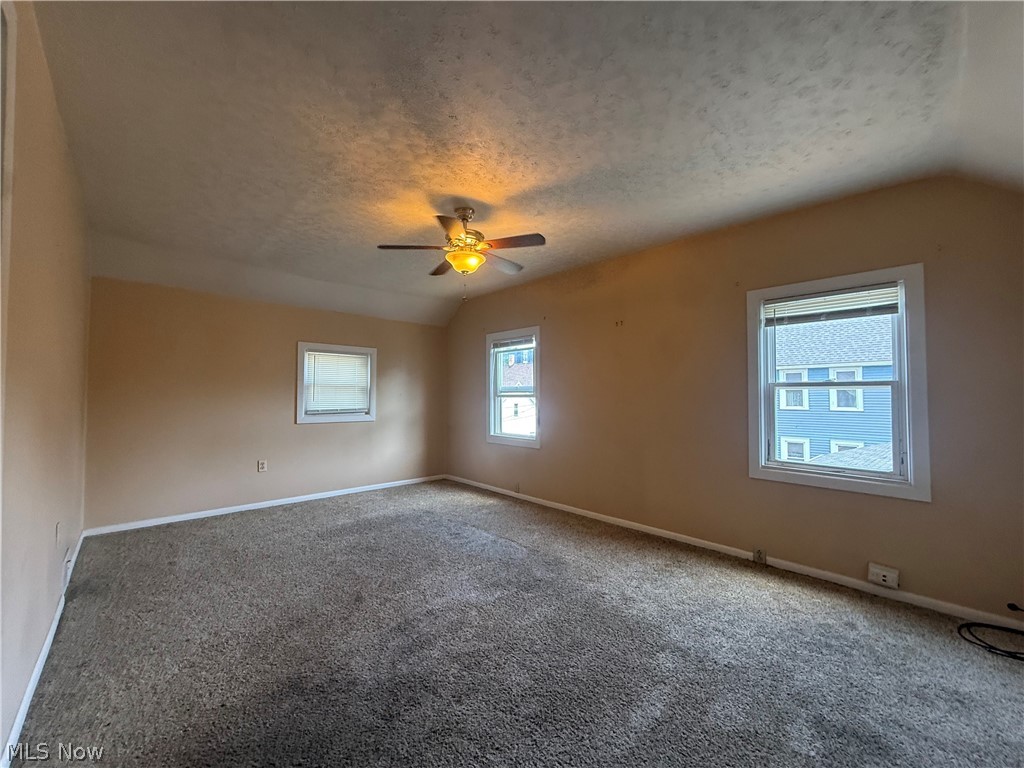 1726 Starkweather Avenue Upper Property Photo 4