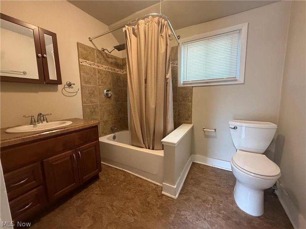 1726 Starkweather Avenue Upper Property Photo 6