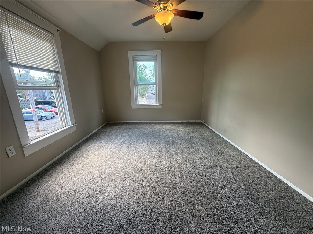 1726 Starkweather Avenue Upper Property Photo 7