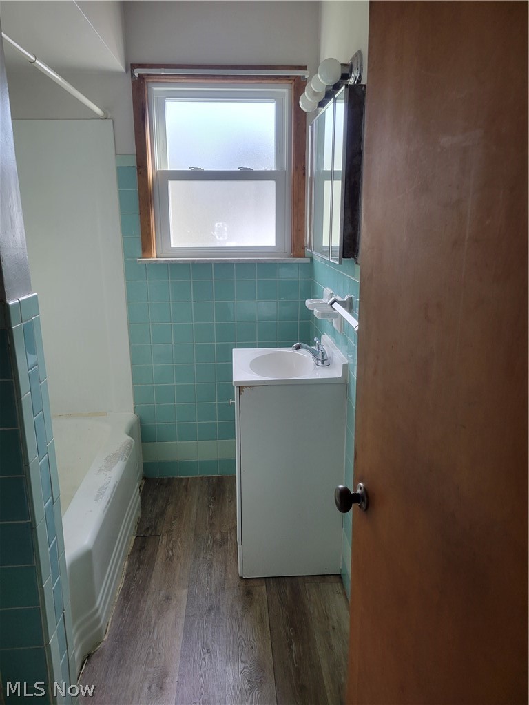 4127 Lowden Road Property Photo 7