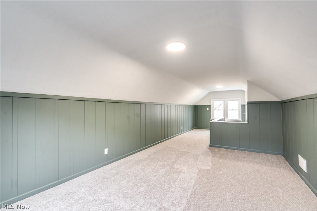 705 E Catawba Avenue Property Photo 20
