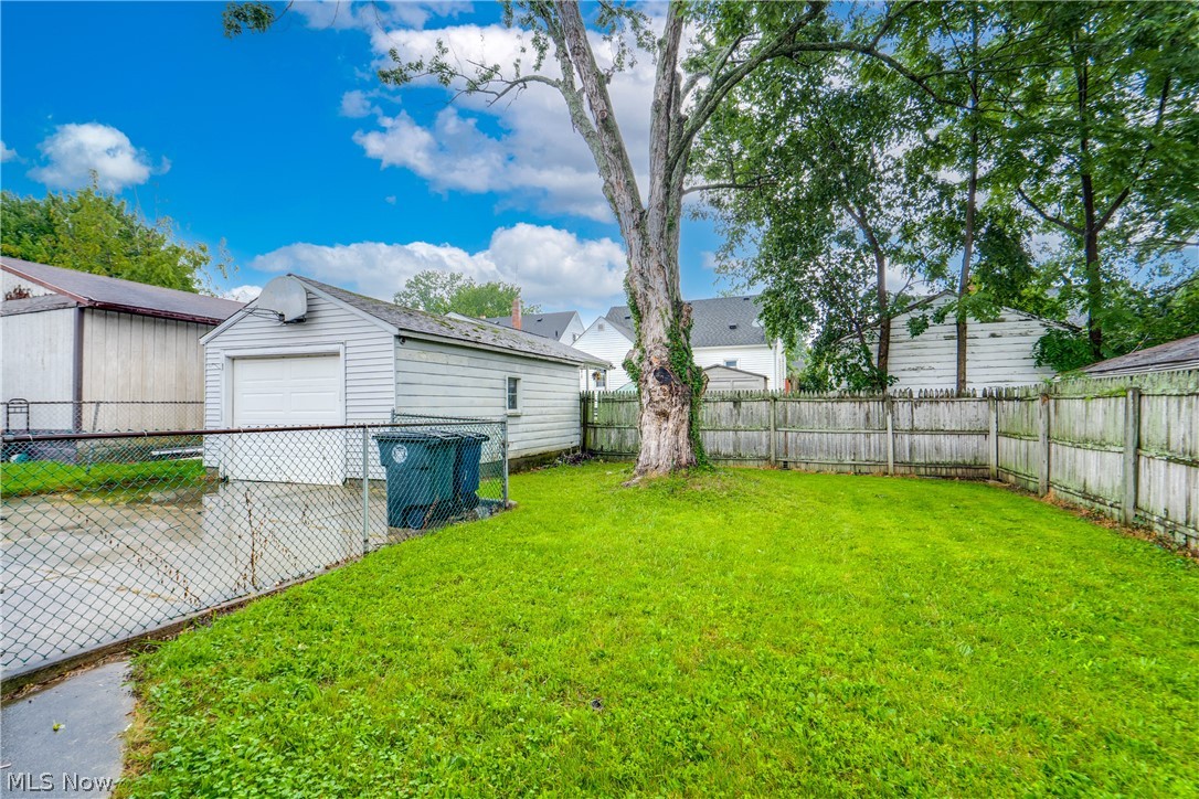 705 E Catawba Avenue Property Photo 25