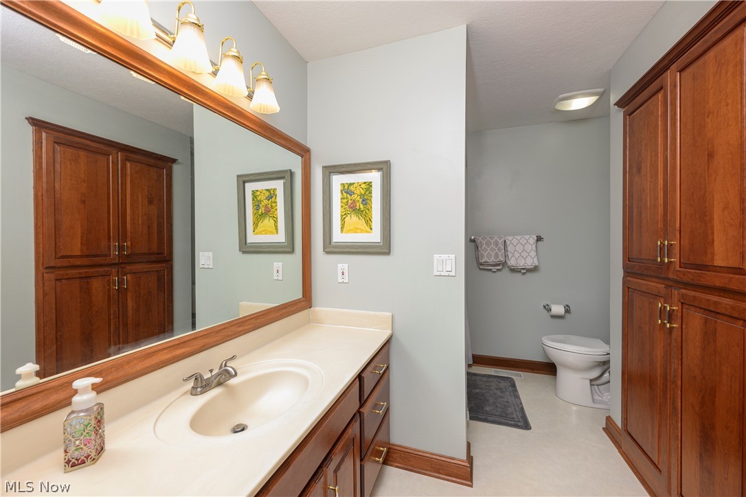 827 Mesa Verde Drive Property Photo 32