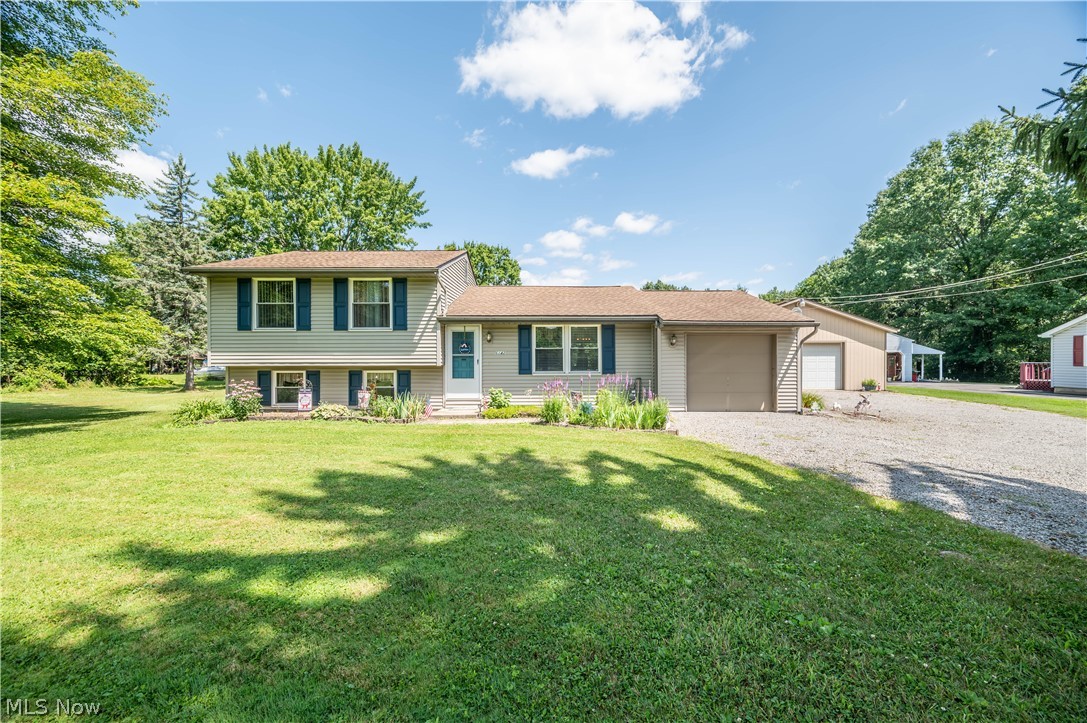 6142 Fairview Road