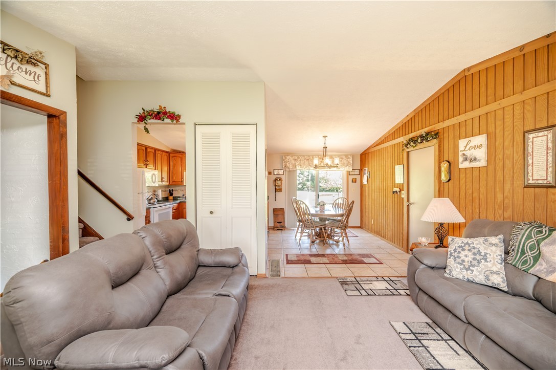 6142 Fairview Road Property Photo 8