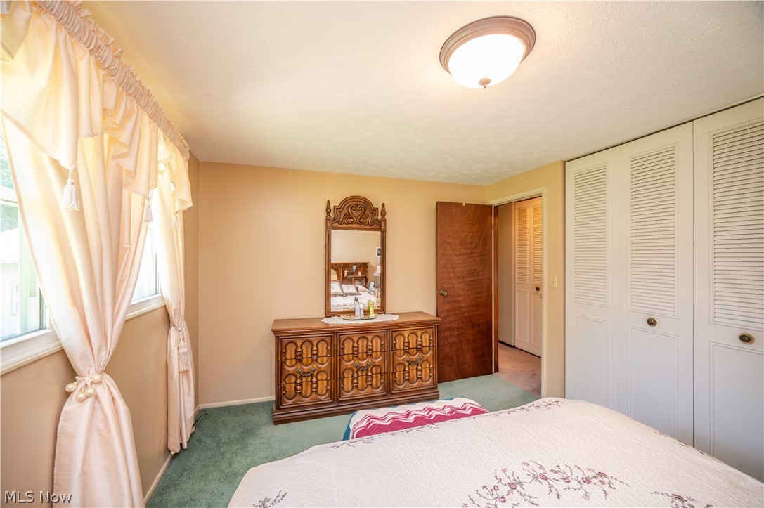 6142 Fairview Road Property Photo 19