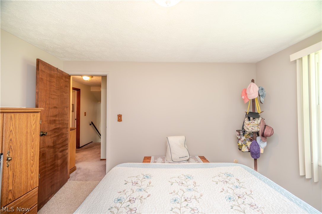 6142 Fairview Road Property Photo 22
