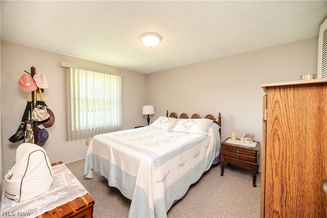 6142 Fairview Road Property Photo 24