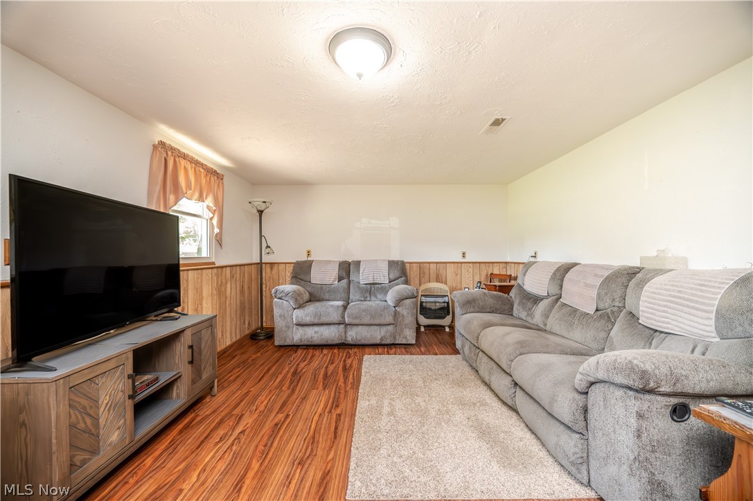 6142 Fairview Road Property Photo 26