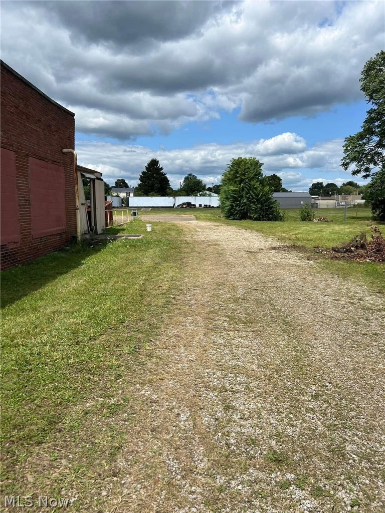 1148 Walnut Street Property Photo 8