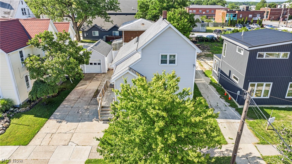 216 2nd Street
