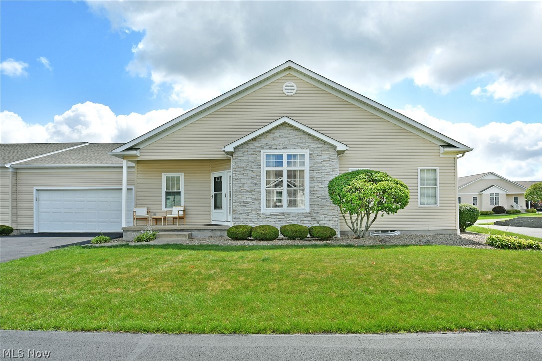 24 Abbington Drive Nw Property Photo 1