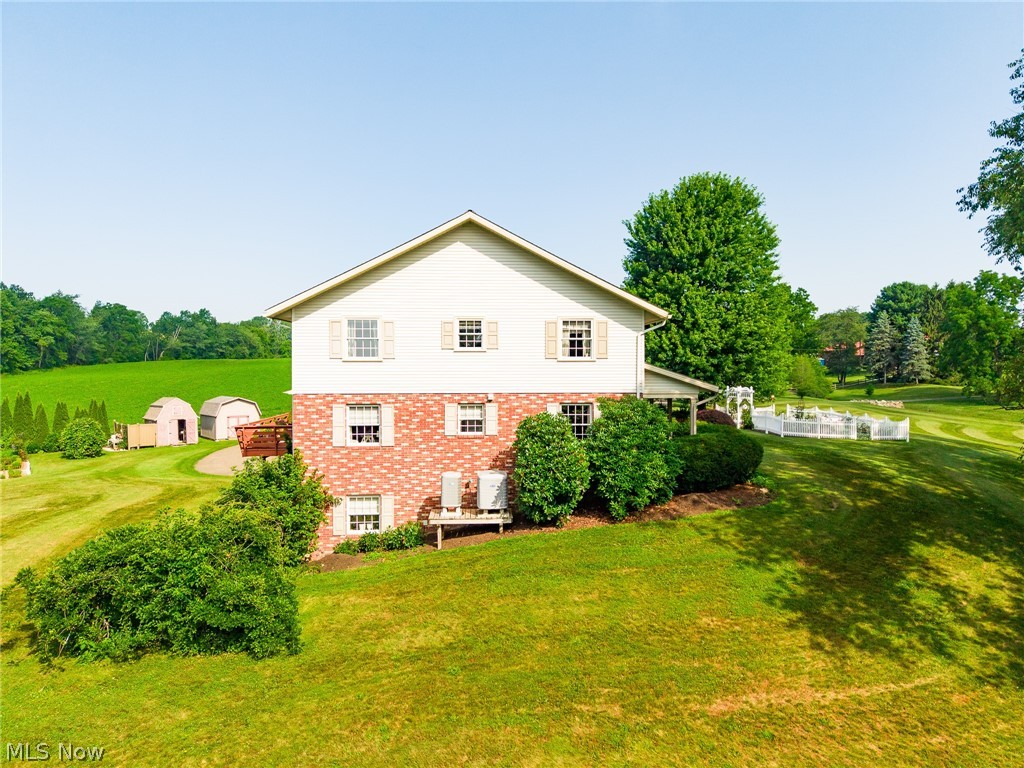 16455 Dover Road Property Photo 4