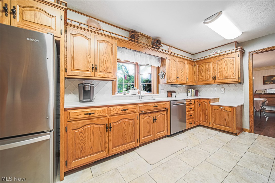 16455 Dover Road Property Photo 11