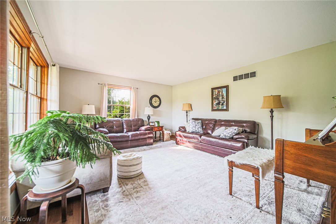 16455 Dover Road Property Photo 17